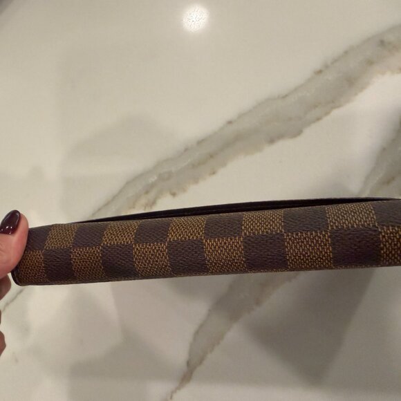 Louis Vuitton "Sarah" Wallet in Damier Ebene - Picture 13 of 14